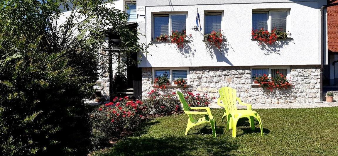 Apartmaji Mojca Križe Eksteriør billede